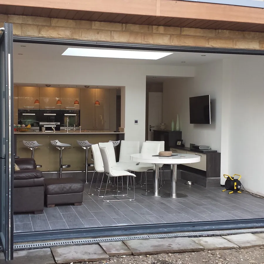 Bifold Brent Cross